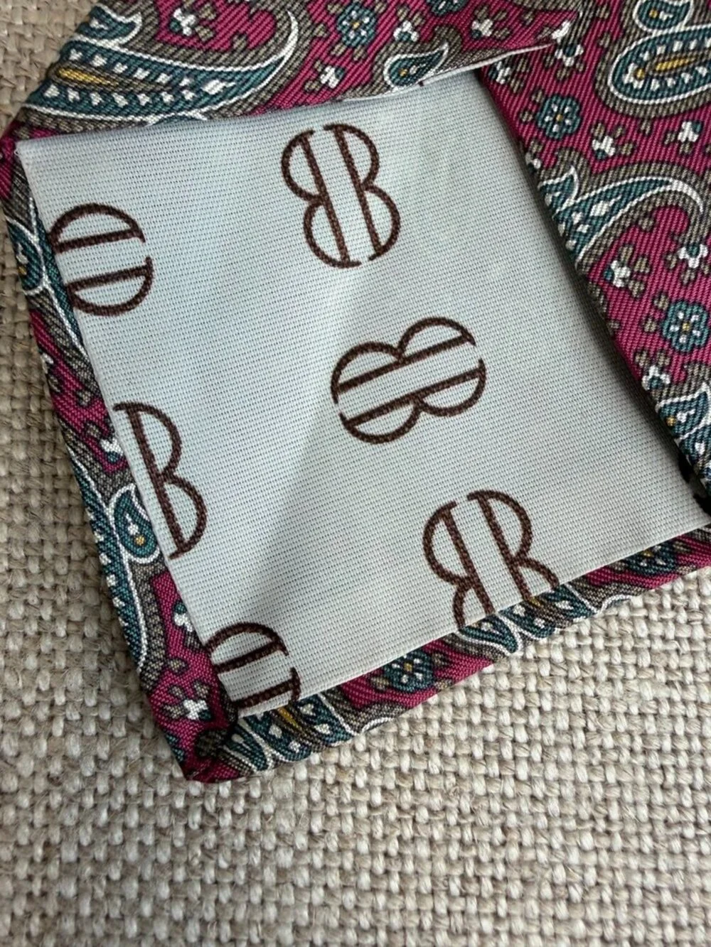 Vintage Bill Blass Tie Men Silk Paisley 53.5x3 Classic Holiday Work Party Nw